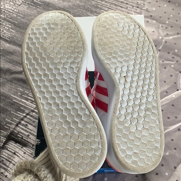 Adidas Women’s Sneakers 7.5 - Picture 6 of 6